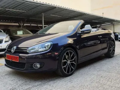 Usado VW Golf 105 CV (77 kW) 2011 Azul Descapotable
