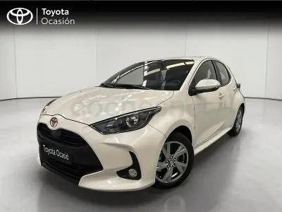 Usado Toyota Yaris Hybrid Business Edition 116 CV (85 kW) 2025 Blanco Berlina