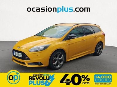 Usado Ford Focus ST 250 CV (183 kW) 2013 Amarillo Monovolumen