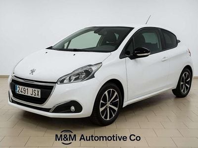 Blanco Usado 2016 Peugeot 208 Access Utilitario | 5990 € (Super precio)