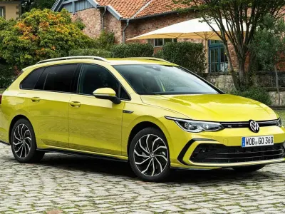 Usado VW Golf VIII Life 116 CV (85 kW) 2022 Gris Familiar