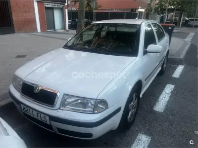 Usado Skoda Octavia Tour 101 CV (74 kW) 2007 Blanco Berlina