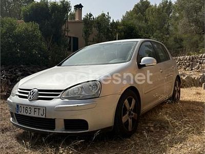 Gris / plata Usado 2007 VW Golf V Highline Berlina | 3290 € (Precio justo)