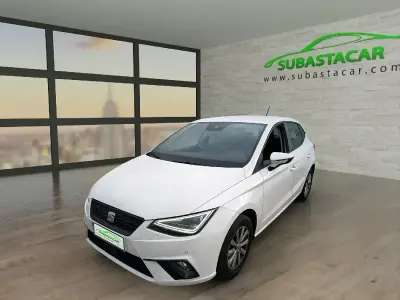 Usado Seat Ibiza Style Plus 110 CV (80 kW) 2022 Blanco Utilitario