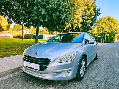 Usado Peugeot 508 Active 140 CV (102 kW) 2011 Gris / plata Berlina