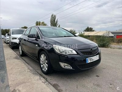 Negro Usado 2011 Opel Astra Selective Berlina | 4999 € (Precio justo)