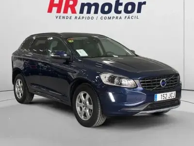 Usado Volvo XC60 Kinetic 181 CV (133 kW) 2015 Azul SUV
