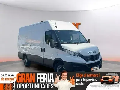 Usado Iveco Daily 156 CV (114 kW) 2023 Blanco Berlina