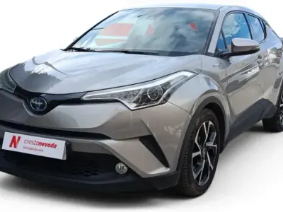 Usado Toyota C-HR Advance 122 CV (89 kW) 2019 Gris SUV