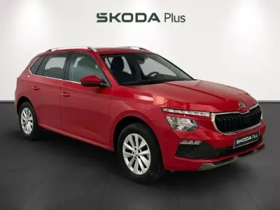 Usado Skoda Kamiq Selection 115 CV (84 kW) 2025 Rojo SUV