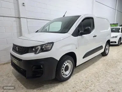 Usado Citroën Berlingo 100 CV (73 kW) 2020 Blanco Monovolumen
