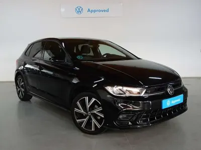 Usado VW Polo R-line 110 CV (80 kW) 2022 Negro Utilitario