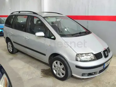 Usado Seat Alhambra Stella 115 CV (84 kW) 2003 Gris / plata Monovolumen