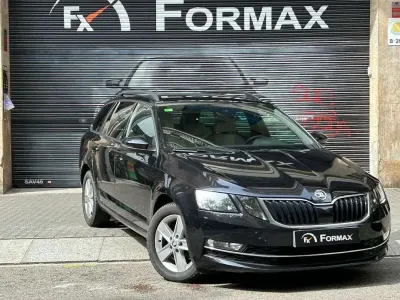 Usado Skoda Octavia Style 150 CV (110 kW) 2019 Negro Familiar