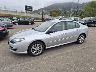 Usado Renault Laguna III Dynamique 110 CV (80 kW) 2015 Gris / plata Berlina