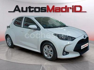 Blanco Usado 2022 Toyota Yaris Hybrid Active Berlina | 16.490 € (Precio justo)
