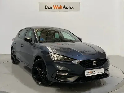 Usado Seat Leon FR 204 CV (150 kW) 2026 Gris / plata Berlina