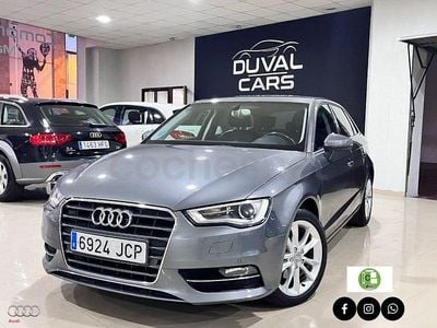 Usado Audi A3 Attraction 110 CV (80 kW) 2015 Gris / plata Berlina