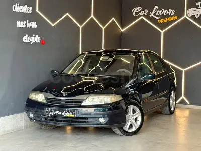 Usado Renault Laguna II Dynamique 120 CV (88 kW) 2003 Negro Berlina