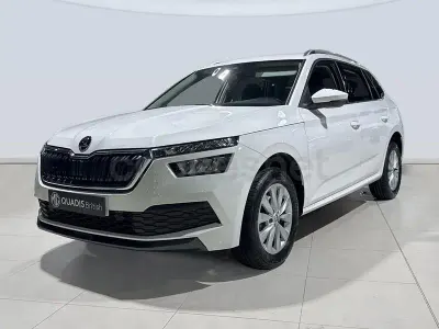 Usado Skoda Kamiq Ambition 110 CV (80 kW) 2022 Blanco SUV