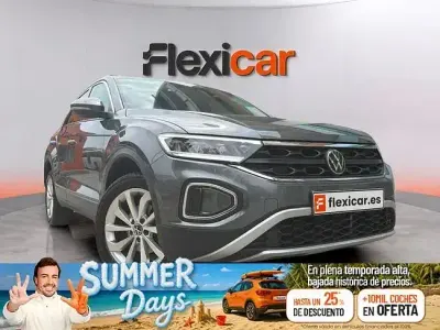Usado VW T-Roc Life 150 CV (110 kW) 2024 Gris SUV