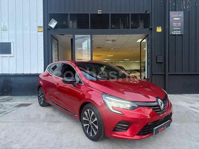 Granate Usado 2023 Renault Clio V Techno Berlina | 14.490 € (Precio justo)