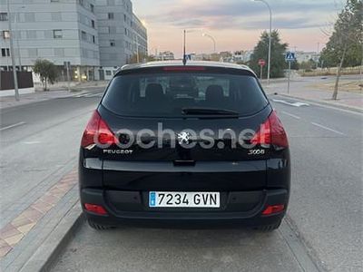 Negro Usado 2010 Peugeot 3008 Premium Berlina | 6900 € (Precio justo)