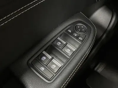 Usado Renault Arkana Zen 145 CV (106 kW) 2022 Rojo SUV