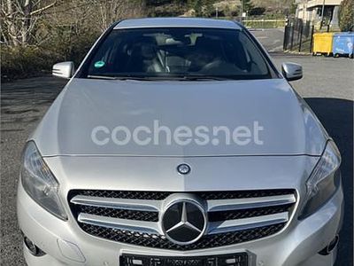 Gris / plata Usado 2013 Mercedes A180 Urban Berlina | 12.000 € (Precio justo)
