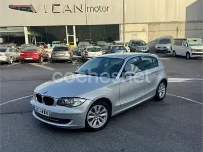 Usado BMW 118 122 CV (89 kW) 2008 Gris / plata Utilitario