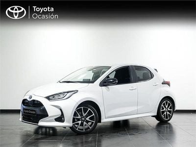 Usado Toyota Yaris Hybrid Style 116 CV (85 kW) 2021 Blanco