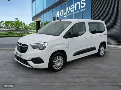 Usado Opel Combo Business Edition 102 CV (75 kW) 2022 Blanco Monovolumen