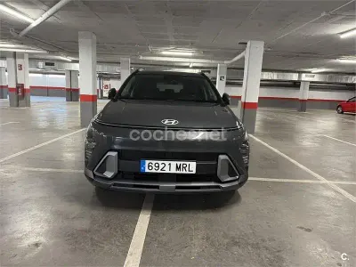 Usado Hyundai Kona 141 CV (103 kW) 2024 Gris / plata SUV