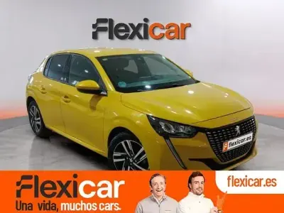 Usado Peugeot 208 Allure 100 CV (73 kW) 2020 Amarillo Utilitario