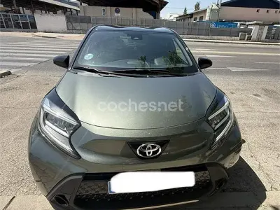 Usado Toyota Aygo X 72 CV (52 kW) 2023 Verde SUV