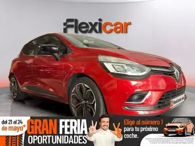 Usado Renault Clio IV Zen 90 CV (66 kW) 2019 Rojo