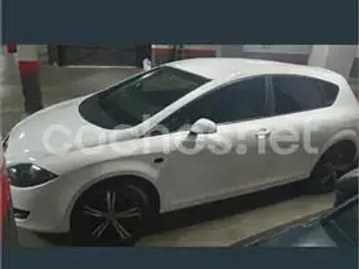 Usado Seat Leon Sport 105 CV (77 kW) 2007 Blanco Utilitario