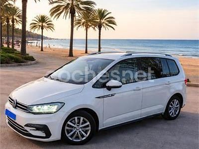 Usado VW Touran Advance 115 CV (84 kW) 2018 Blanco Monovolumen