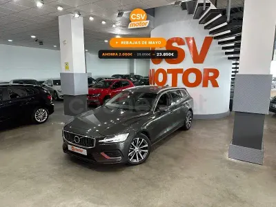 Usado Volvo V60 Inscription 340 CV (250 kW) 2021 Gris / plata Familiar
