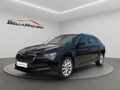 Usado Skoda Superb Ambition 122 CV (89 kW) 2021 Negro Familiar
