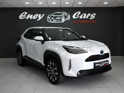 Usado Toyota Yaris Cross Active 116 CV (85 kW) 2024 Blanco SUV