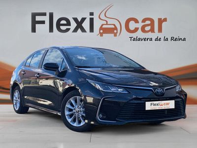 usado Toyota Corolla 1.8 125H BUSINESS P E-CVT SEDAN Rueda Re Híbrido en Flexicar Talavera de la Reina