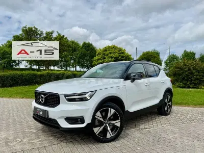 Käytetty Volvo XC40 R-Design 262 HP (192 kW) 2022 Valkoinen Katumaasturi