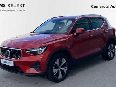 Rojo Usado 2023 Volvo XC40 Core SUV | 38.400 € (Caro)