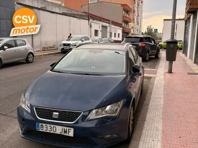 Usado Seat Leon Style 110 CV (80 kW) 2016 Azul Utilitario