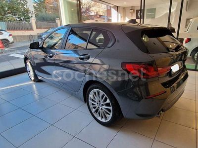 Usado BMW 118 150 CV (110 kW) 2020 Gris / plata Utilitario