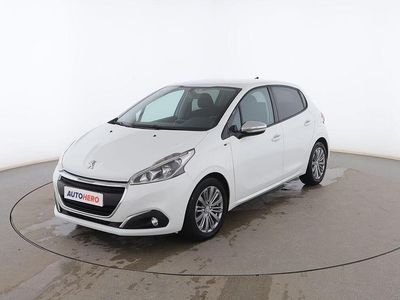 Blanco Usado 2016 Peugeot 208 Style Utilitario | 8499 € (Precio justo)