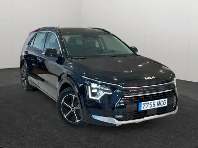 Usado Kia Niro 141 CV (103 kW) 2022 Negro SUV