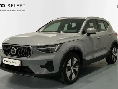 Usado Volvo XC40 Core 211 CV (155 kW) 2023 Gris / plata SUV