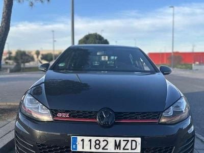 Usado VW Golf VII GTI 230 CV (169 kW) 2015 Gris Utilitario